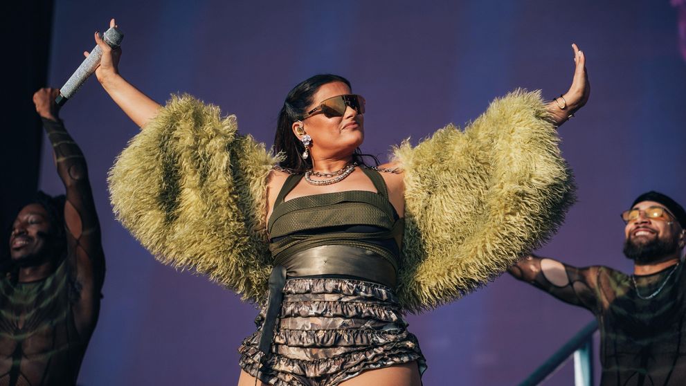Diva anilor 2000, de nerecunoscut la 47 de ani. Nelly Furtado și-a surprins fanii cu noul look voluptuos