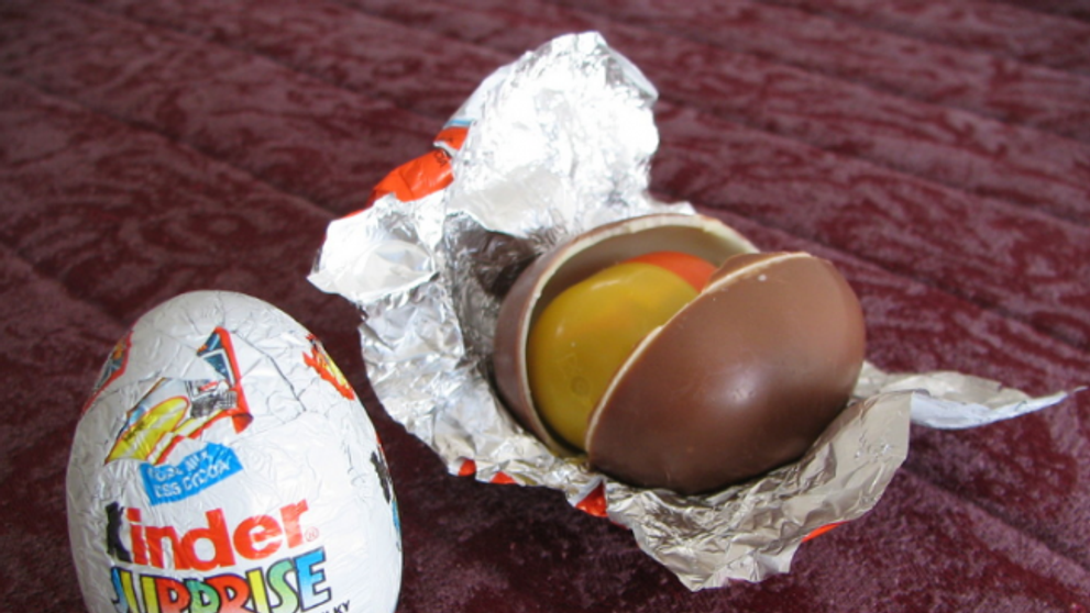 Ce a gasit o femeie intr-un ou Kinder. 