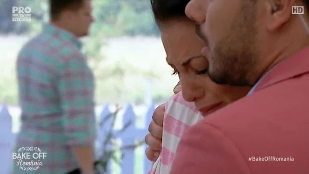 Cofetarul saptamanii trecute i-a dezamagit pe juratii Bake Off Romania. Cum arata prajitura care a starnit critici dure