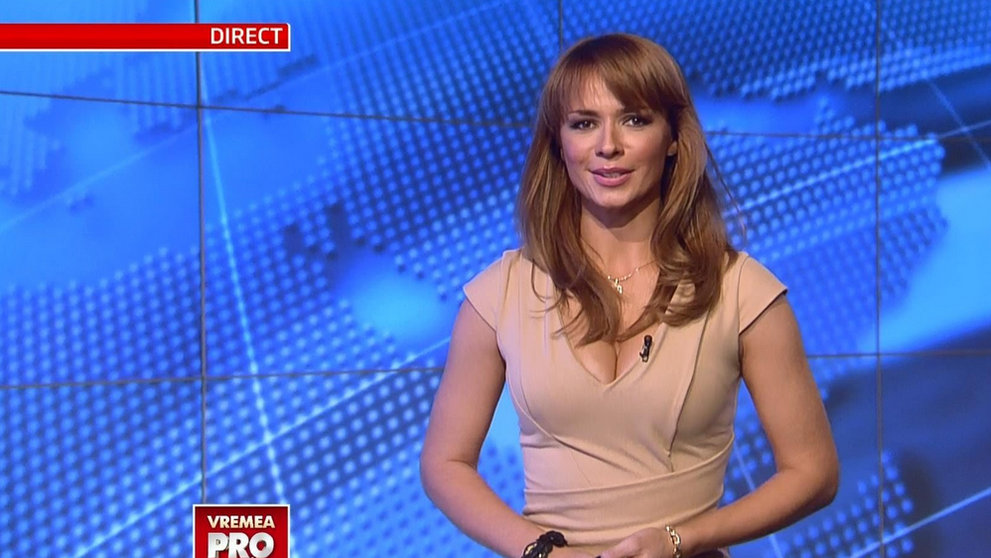 Este intotdeauna o prezenta discreta si nu a mai aparut asa pana acum. Magda Palimariu la plaja, in vacanta
