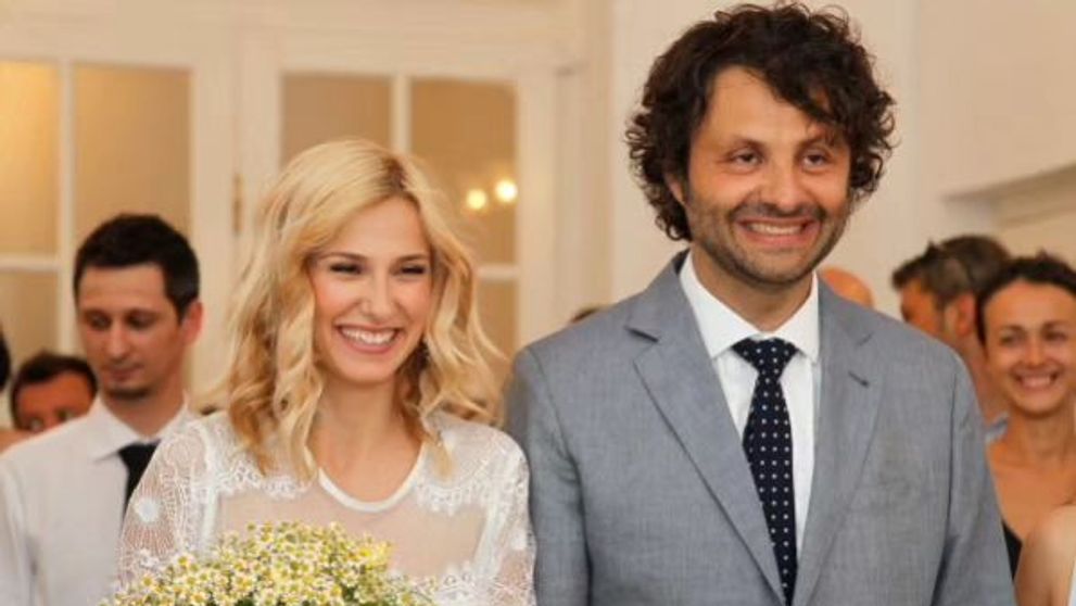 Dana Rogoz, apariție superbă la malul mării. Actrița din „Groapa” sărbătorește 12 ani de la nuntă