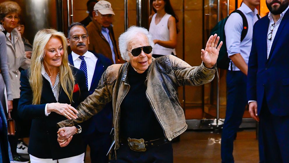 Își împarte averea la săraci și la bolnavii de cancer. Ralph Lauren se numără printre cei mai generoși miliardari din lume