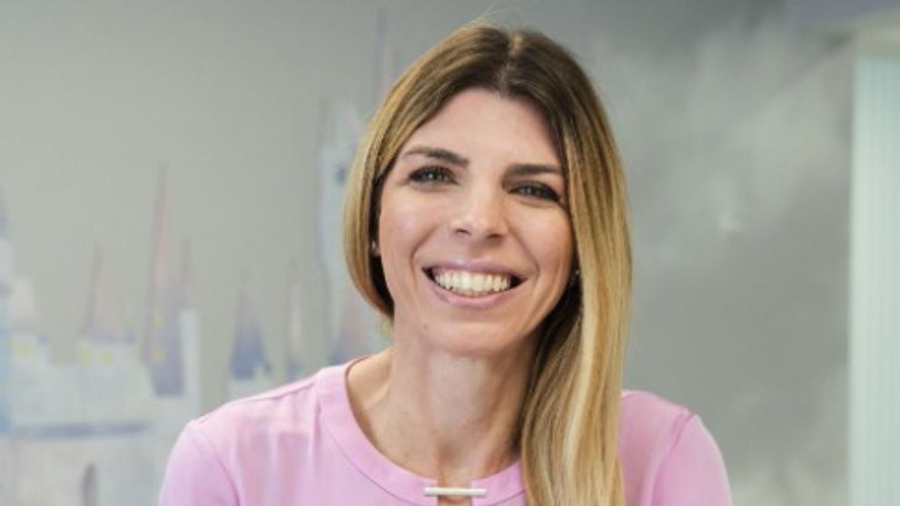 Medic stomatolog ortodont anunță noul trend medical al toamnei, în București!  Dr. Denisa Zaharia: „ Preșcolarii și școlarii au umplut cabinetele stomatologice înainte de începerea școlii, 30% dintre pacienți sunt copii!”