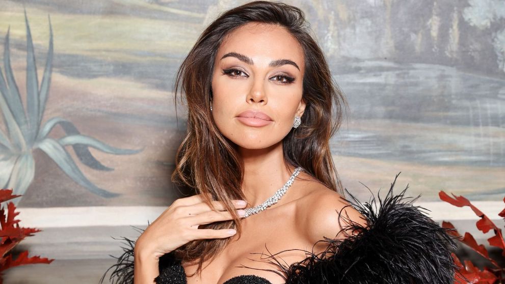 „Băieți, ați rupt zoom-ul?” Mădălina Ghenea, explozie de like-uri după ce a pozat într-un body transparent