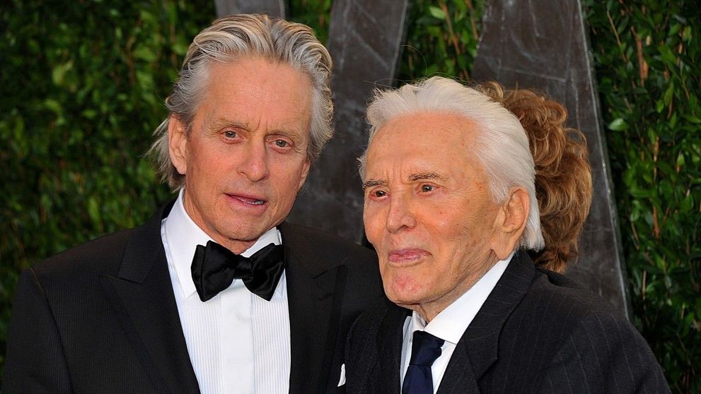 Kirk Douglas l-a exclus din testament pe fiul său, Michael. Ce s-a întâmplat cu averea de 92 milioane dolari