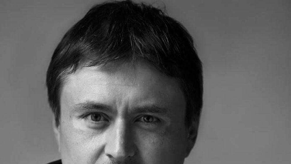 Regizorul Cristian Mungiu a spus povestea bunicii, care i-a marcat viața, într-o carte de excepție