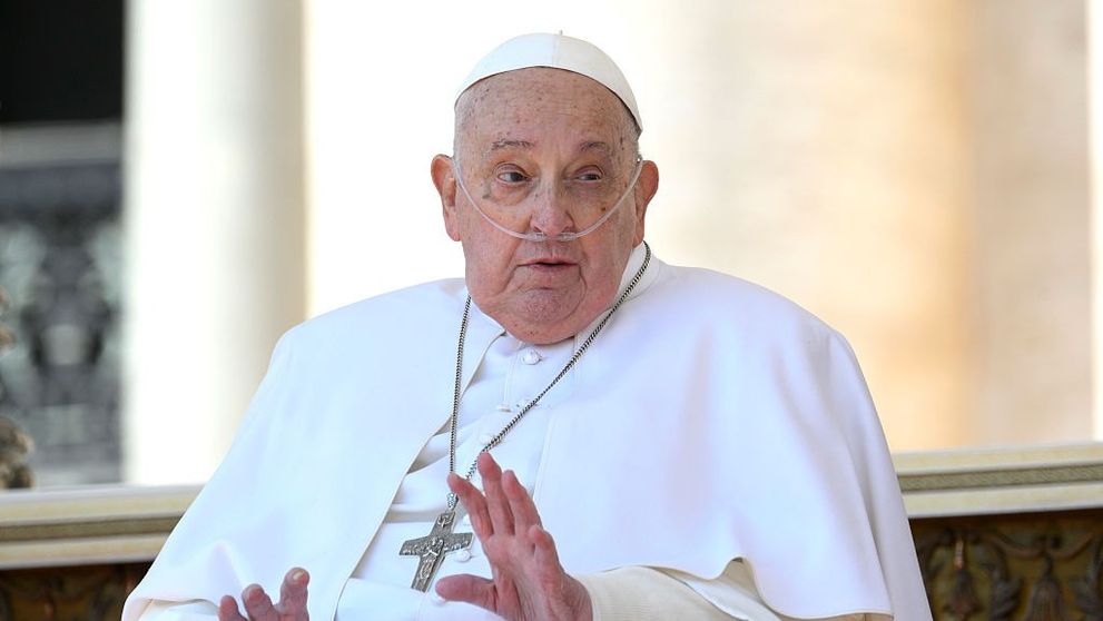 Primele imagini cu Papa Francisc, în sicriu! Suveranul pontif a fost depus într-un coșciug fără capac