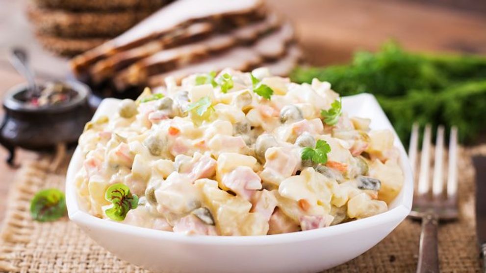 Salata boeuf cu piept de curcan