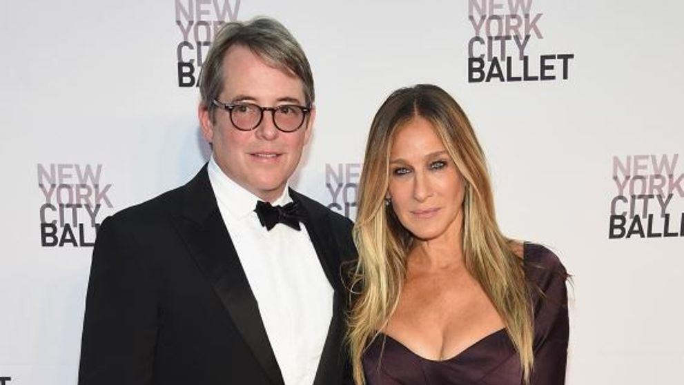 Sarah Jessica Parker, la fel de stilata ca pe marile si micile ecrane. Cum a venit actrita la un eveniment, alaturi de sotul ei