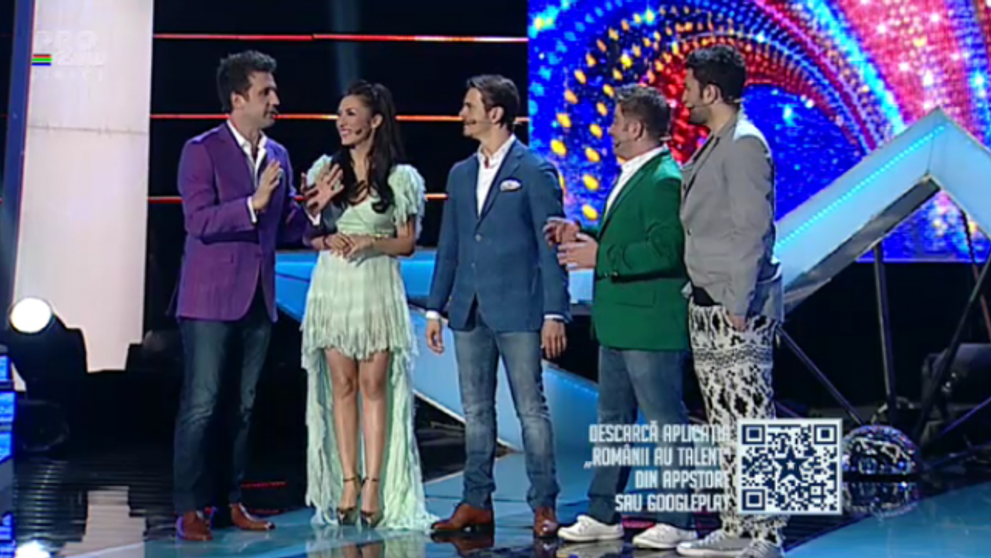 Andra, aparitie spectaculoasa intr-o rochie cum nu a mai imbracat pana acum. Uite cat de bine ii sta