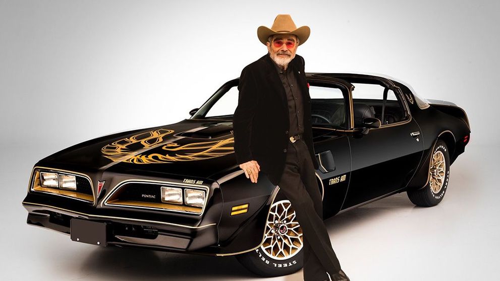Trei mașini legendare ale actorului Burt Reynolds, scoase la licitație pentru o sumă fabuloasă