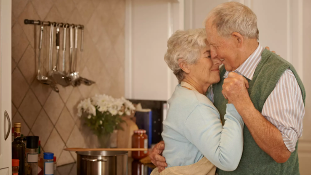 (P) Senior-center.ro este locul în care persoanele bătrâne se simt ca acasă !