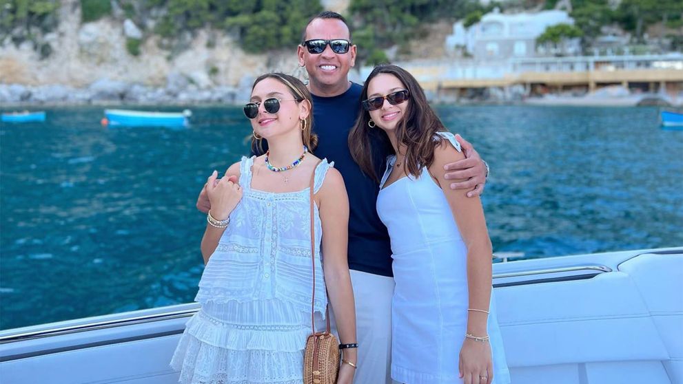 Alex Rodriguez, vacanță în Italia alături de fiicele sale. Ce frumoase sunt Natasha și Ella