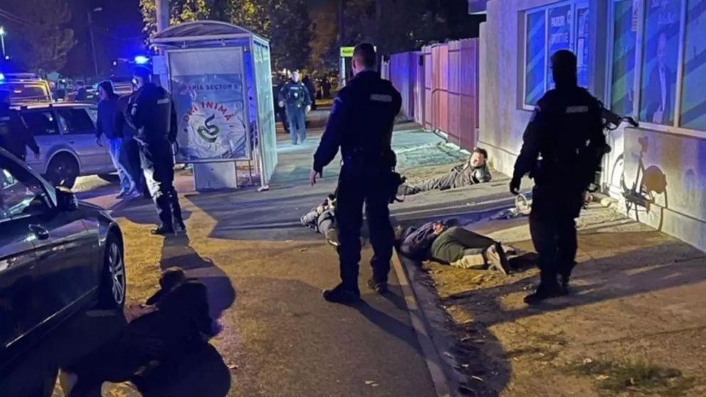 Bătaie cu bâte și topoare pe Șoseaua Alexandriei din București! Jandarmii au intervenit de urgență