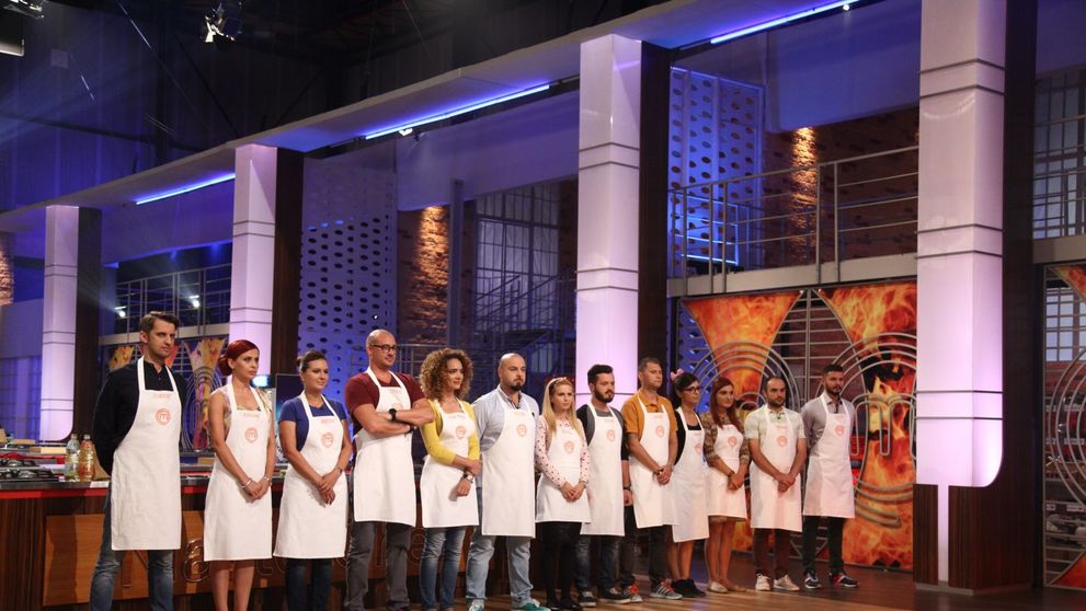 Concurentii MasterChef gatesc luni pentru 200 de copii!