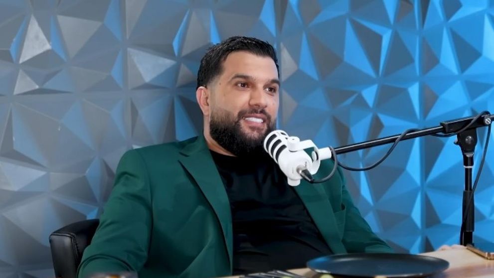 Tzancă Uraganu: „O palmă, două, un picior, mai dai la o femeie”. Manelistul a stârnit furie pe internet, după ce a recunoscut că își bate partenerele. Declarațiile care au isterizat România
