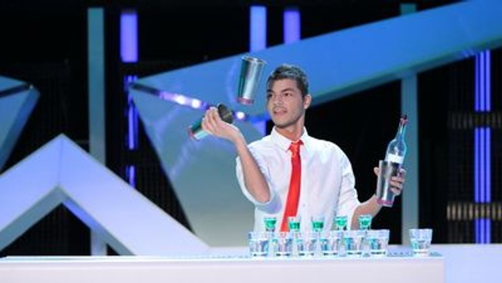Juriul a ramas FARA CUVINTE! Valentin Luca, jonglerii spectaculoase in semifinala! VIDEO