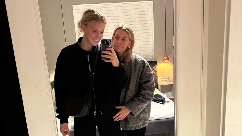Cele două sportive formează un cuplu și au publicat în mediul online mai multe fotografii împreună. Nathalie Hagman și-a anunțat retragerea din handbal și spune că vrea să treacă la nivelul următor: „Mă atrage ideea de a-mi întemeia o familie”