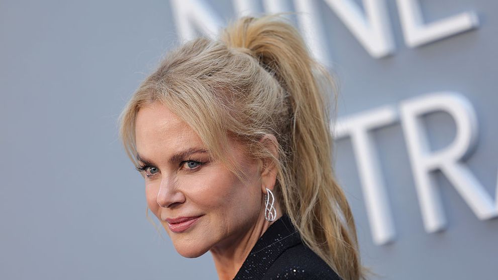 Nicole Kidman, cu peruca pusă greșit pe cap. Cum au surprins-o fotografii pe covorul roșu de la Cannes
