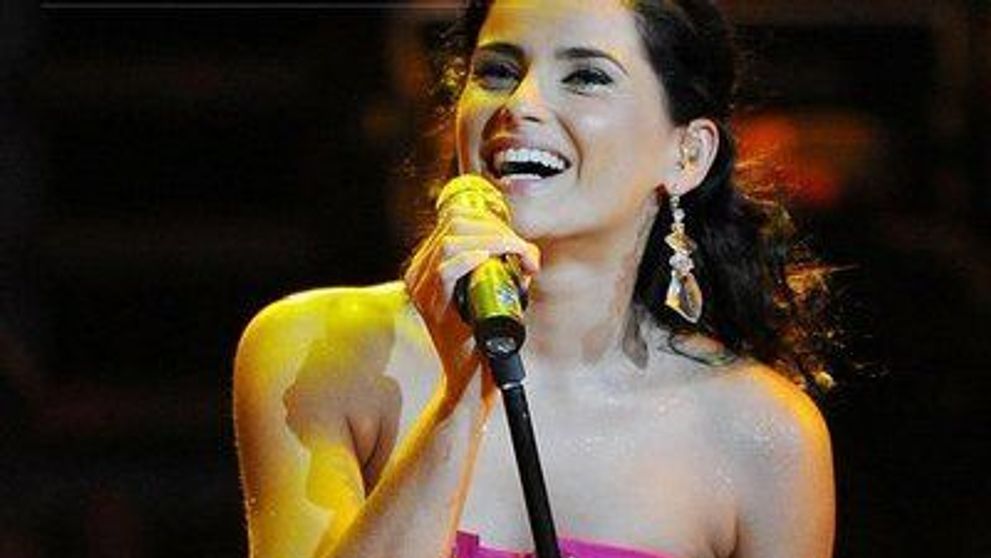 Nelly Furtado doneaza unei fundatii de caritate milionul de dolari primit de la Kadhafi