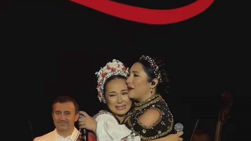 Vlăduța Lupău, în lacrimi la concertul Andrei de la Bacău. Cele două i-au emoționat pe fani: “Perfecțiune!”