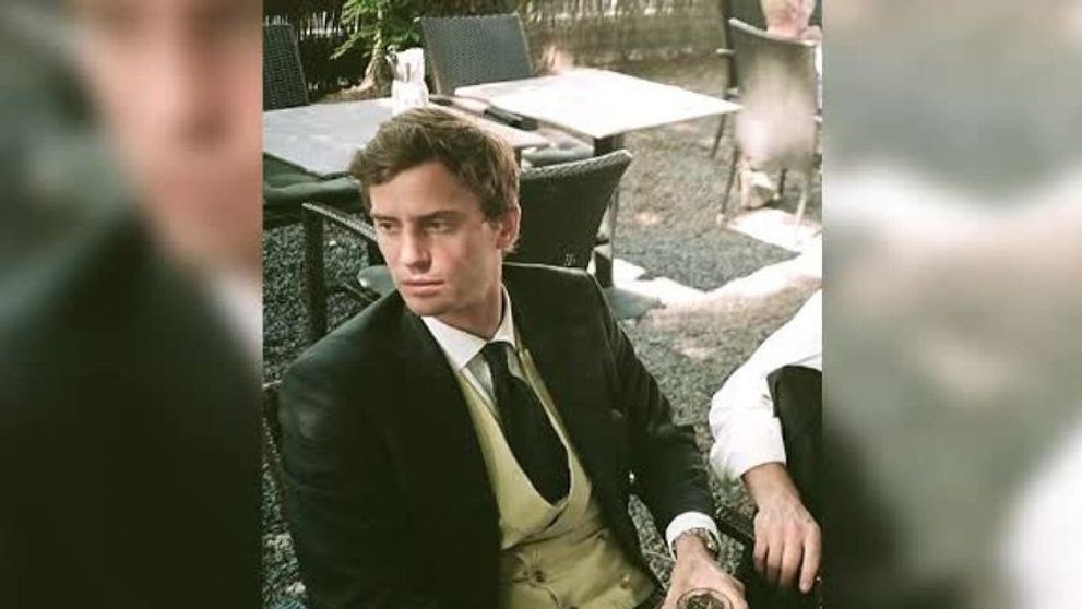 Cine este cu adevărat prințul Emanuel von und zu Liechtenstein și ce fel de castel are?
