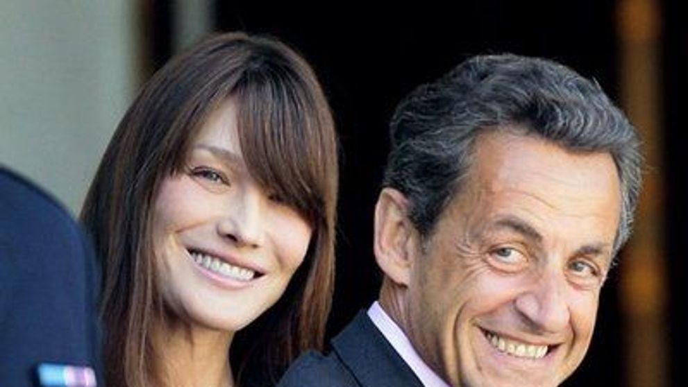 Carla Bruni-Sarkozy a nascut o fetita