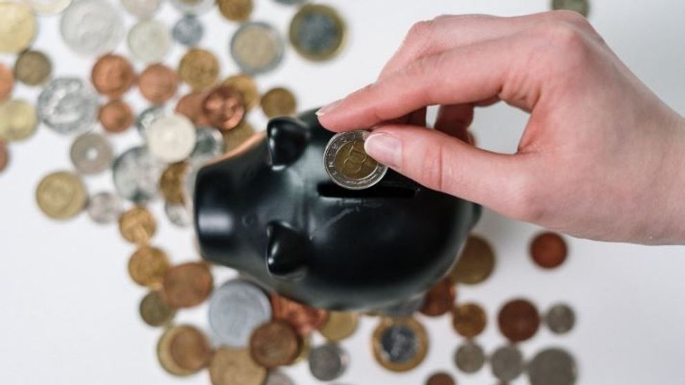 (P) 5 lecții de la specialiști, ca să economisești bani