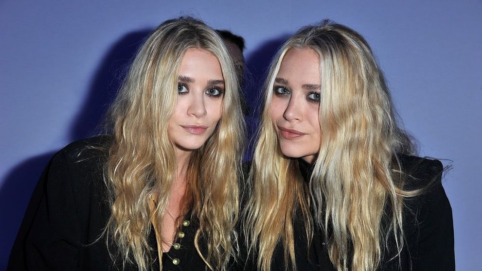 Mary-Kate si Ashley Olsen au publicat primul selfie pe o retetea de socializare. Ce s-a intamplat la scurt timp 
