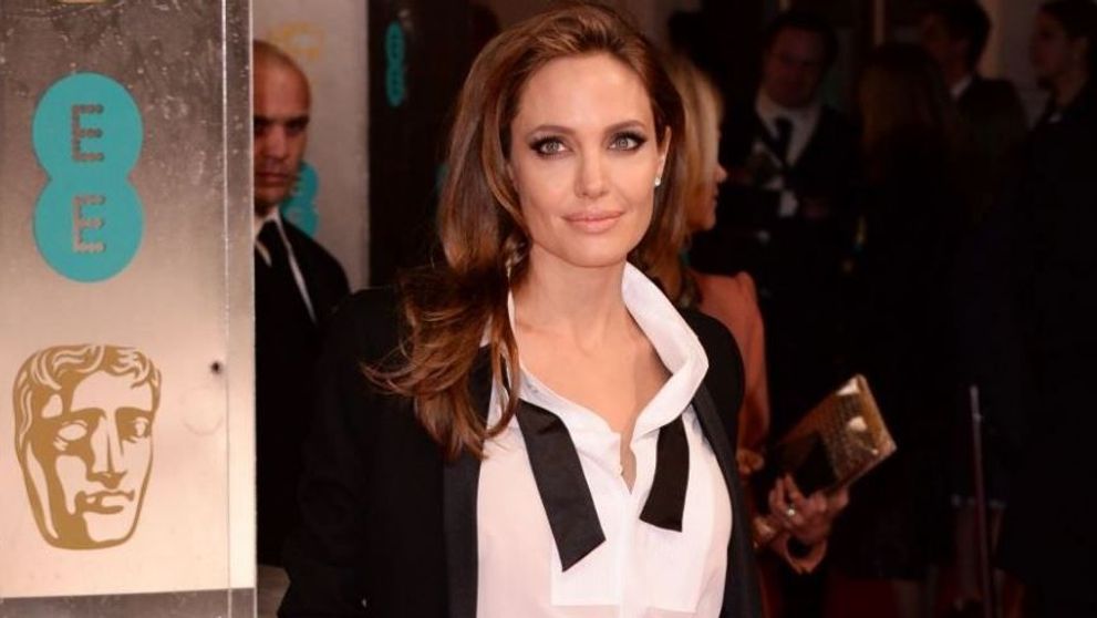 Angelina Jolie, de la tanara zbuciumata a Hollywood-ului la cea mai puternica si celebra actrita din lume