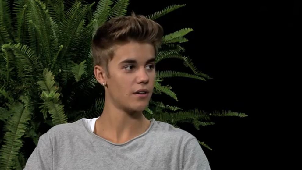 Justin Bieber, batut cu o curea la TV, la ora de maxima audienta. Ce actor l-a pus la punct pe cantaret si cum a reactionat acesta - VIDEO  