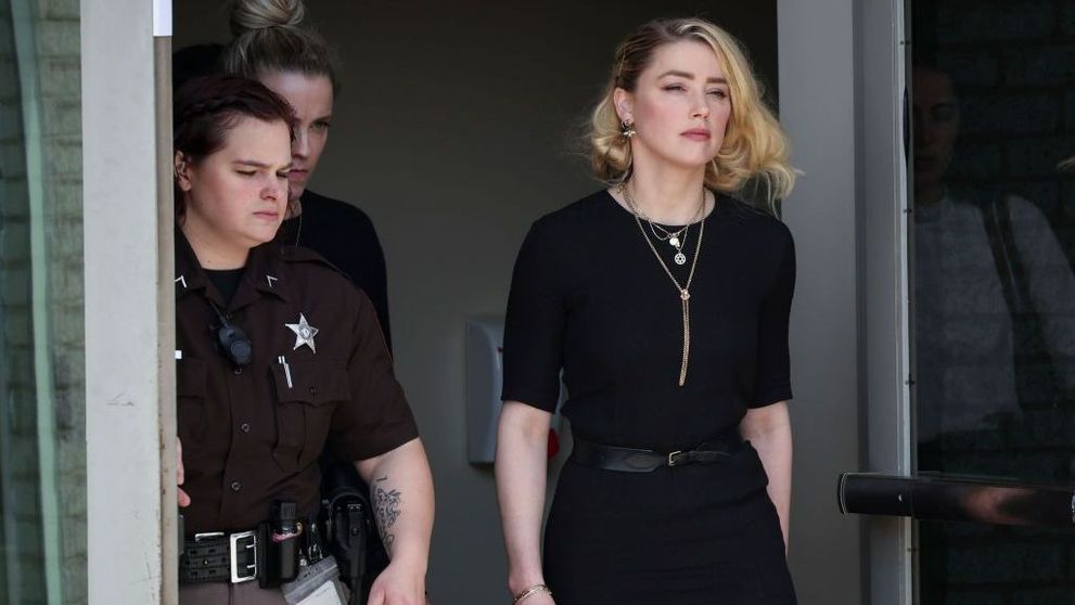 Fraudă online, în numele lui Amber Heard. Un escroc a încercat să strângă donații de un milion de dolari