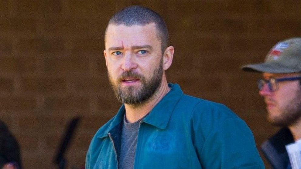 Justin Timberlake, surpris fără verighetă, de mână cu altă femeie