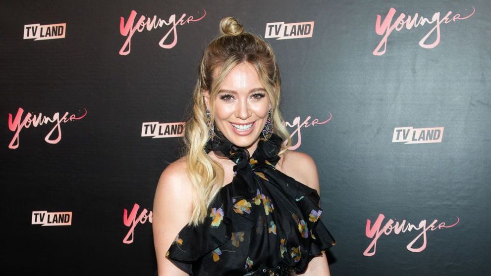 Nu ii este rusine cu corpul sau. Cum s-a fotografiat Hilary Duff la plaja