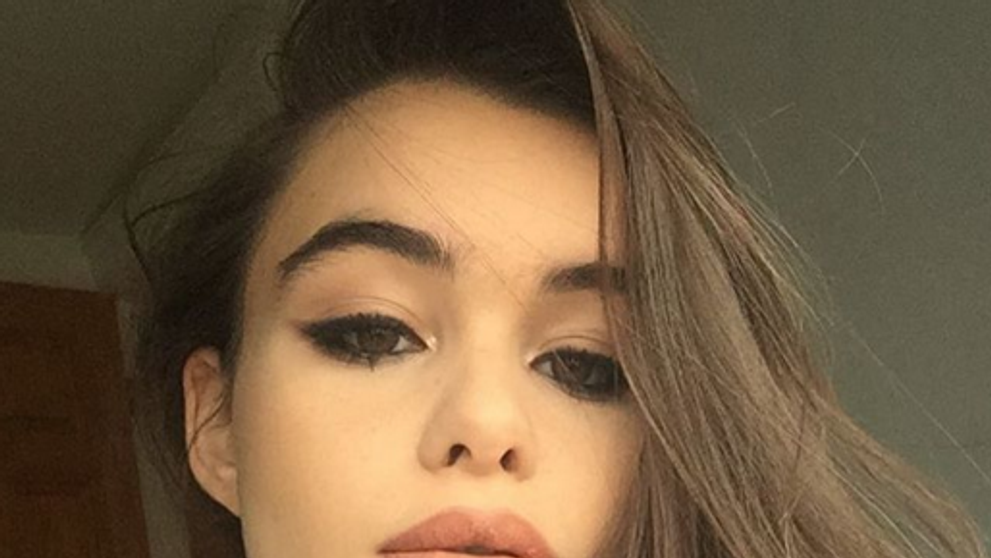 Este grasuta, dar se numara printre cele mai apreciate modele plus-size. Cum arata silueta acestei tinere