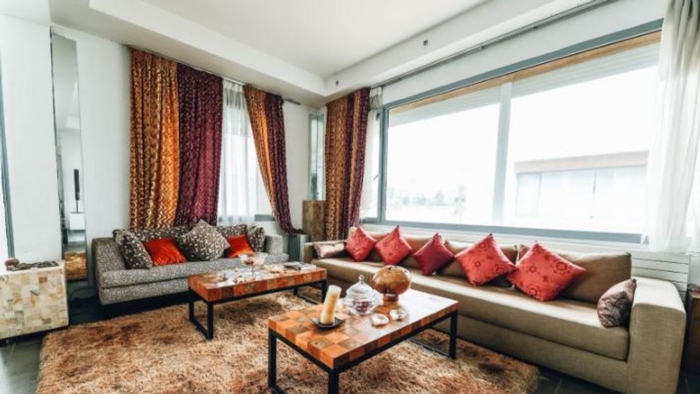 (P) 3 tipuri de draperii ideale pentru living
