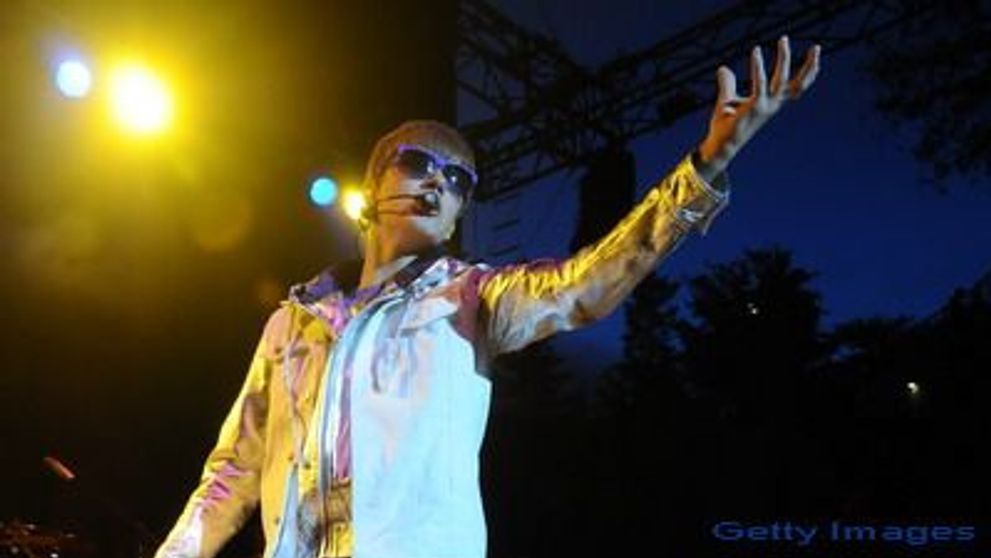 O adolescenta vrea sa-si vanda virginitatea pentru un bilet la concertul lui Justin Bieber
