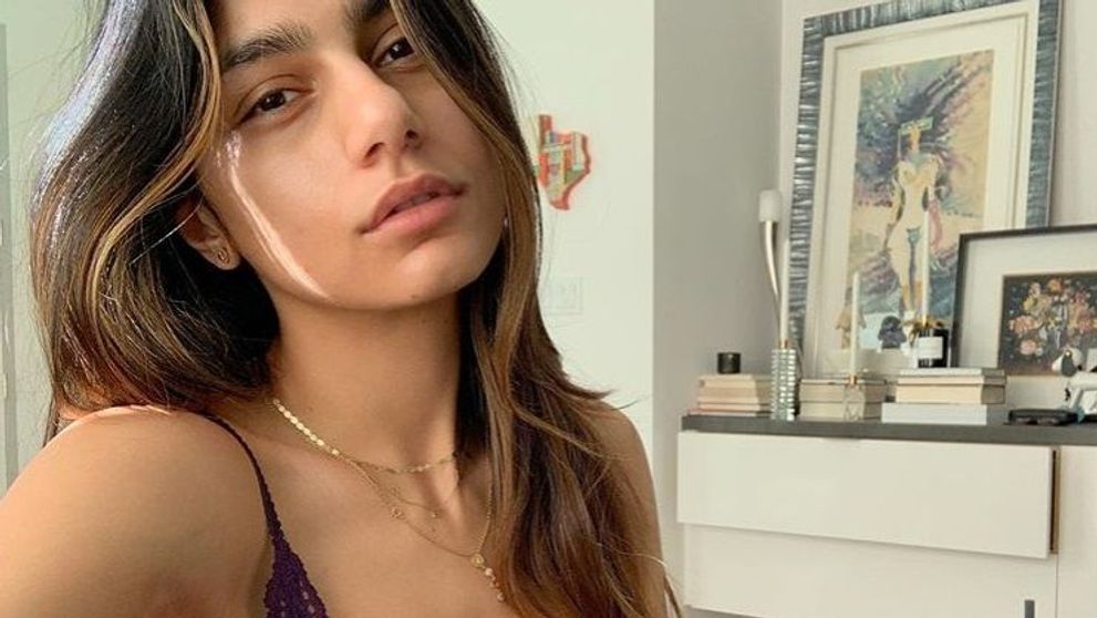 Cum se antrenează Mia Khalifa la sală: “Prefă-te până îți iese”