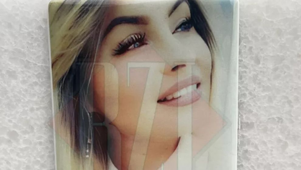 Alexandra, o tânără în vârstă de doar 27 de ani, a murit în timp ce încerca să strângă bani pentru mașina de lux a iubitului ei. Care este cauza decesului