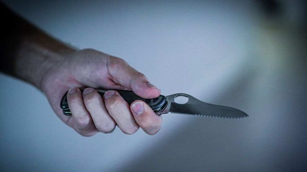 Pedeapsă redusă cu 2 ani pentru elevul care a înjunghiat-o în gât pe profesoara de japoneză. Atacul a fost premeditat