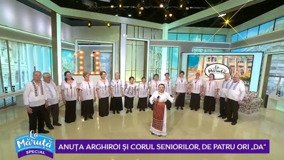 VIDEO Joc și voie bună alături de Anuța Arghiroi și Corul Seniorilor