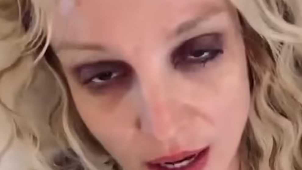 Britney Spears a ajuns într-o stare critică! Vedeta pop face acuzații dure la adresa prietenilor săi în cel mai îngrijorător videoclip de până acum: „Îmi pare rău pentru voi”