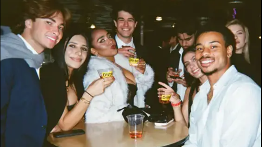 Noua metodă bizară prin care studenții își găsesc acum partener. ”Tinder este primitiv”. Ce se întâmplă în fiecare zi de miercuri