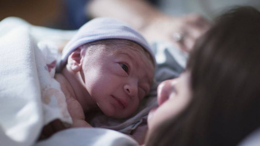 Momentul dramatic al unei mamici care a dat nastere pe coridorul unui spital