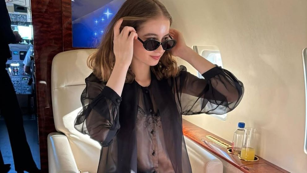 Irina Columbeanu, ca o adevărată divă într-un avion privat la început de an. Cum a pozat fiica Monicăi Gabor