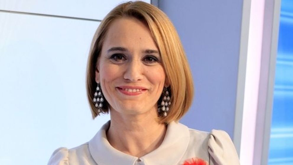 Andreea Esca a plecat de acasa insotita de cineva neasteptat. Cine a condus-o cu masina spre serviciu FOTO