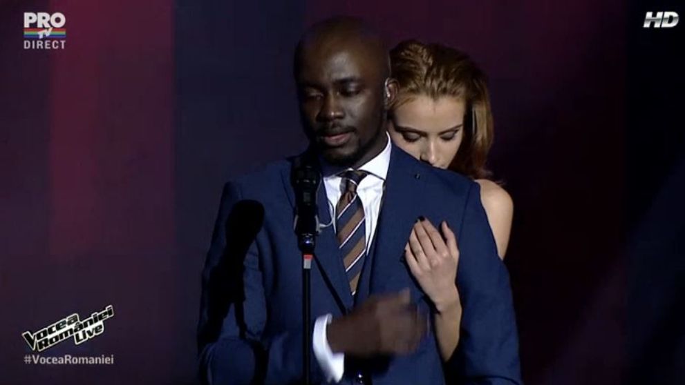 Un moment de exceptie! Tobi Ibitoye a transmis multa emotie cu aceasta interpretare! Smiley: 