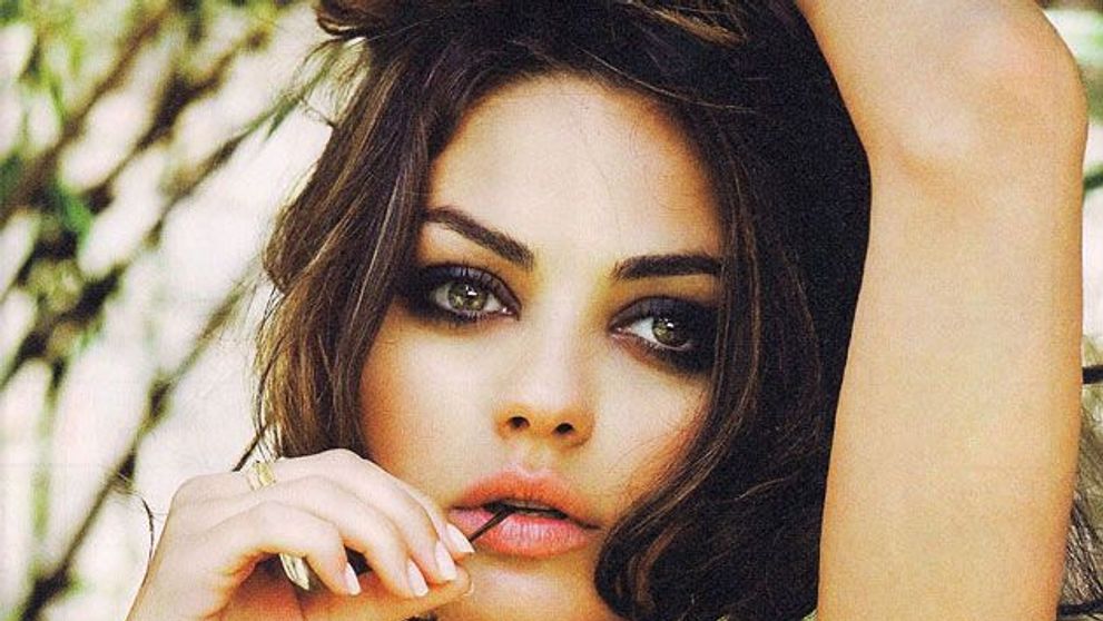 Mila Kunis a fost votata cea mai sexy femeie din lume de catre revista FHM