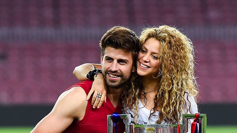 Shakira l-ar fi prins pe Pique înșelând-o cu o altă femeie. Cuplul s-a despărțit după 12 ani de relație