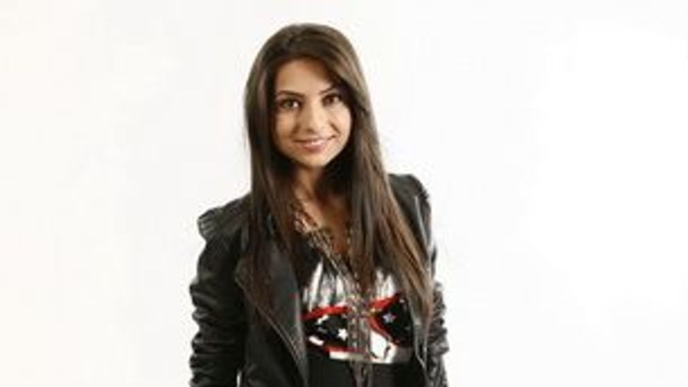 “Land of Jokes” are o noua voce: Florentina Ciuna